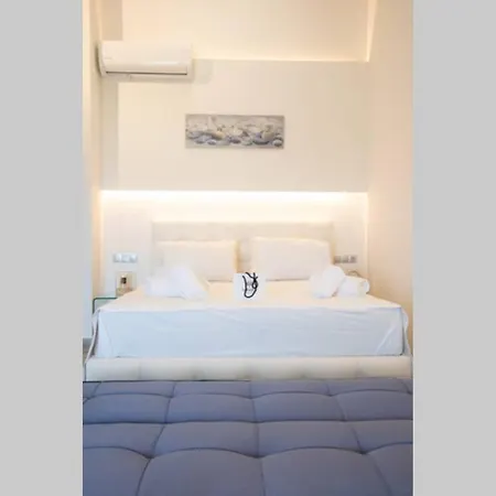 Apartment Luxury House - Modern Top Floor Studio *
